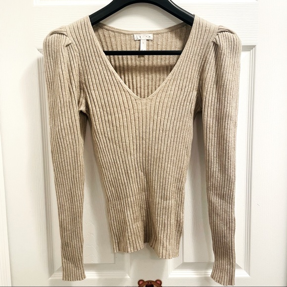 ❣️2/$20❣️ Leith soft sweater - Picture 1 of 5